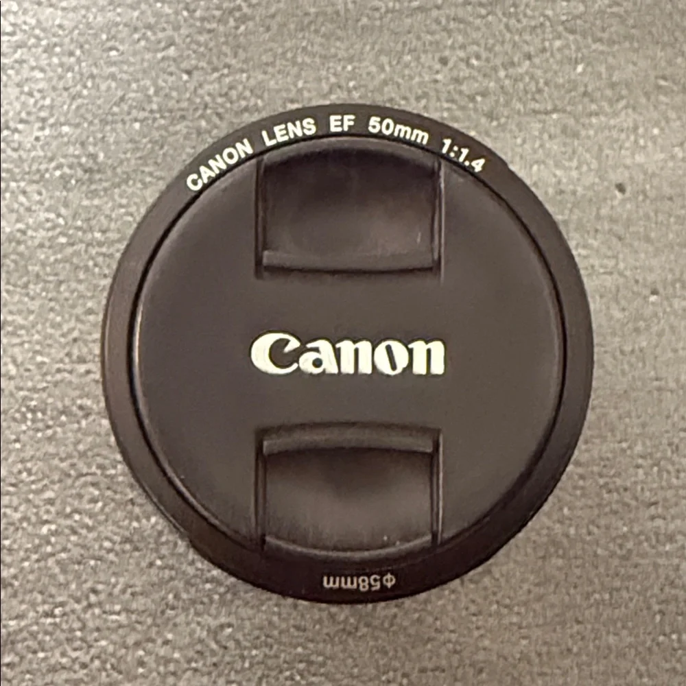 Canon Black Lens Cap for EF 50mm 1:1.4